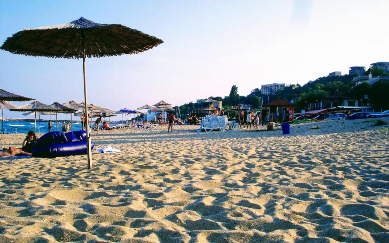 Beach Apartment Rose Златни пясъци Екстериор снимка
