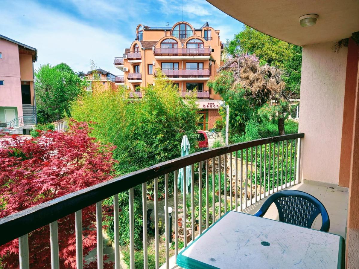 Beach Apartment Rose Златни пясъци Екстериор снимка